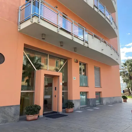Perelli Aparthotel *