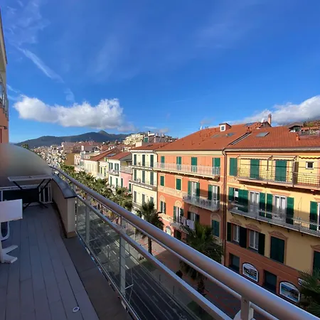 Perelli Aparthotel *