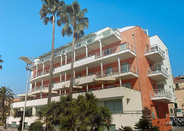 Perelli Apartahotel *